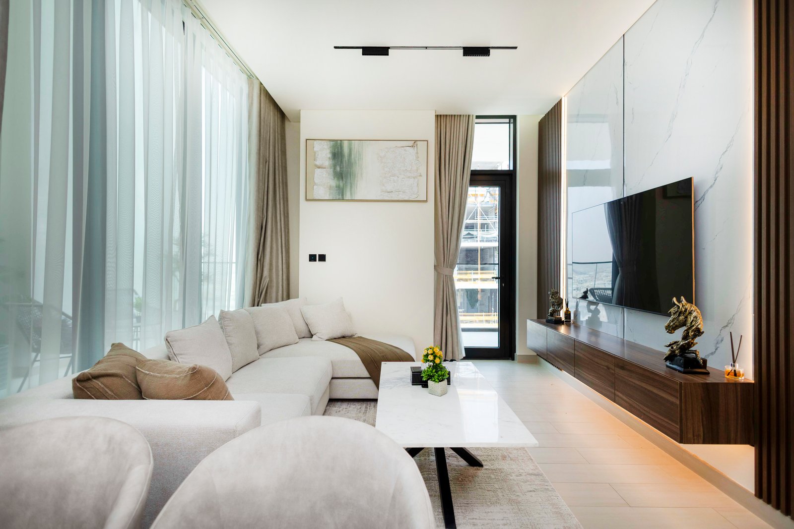 Elara Stays | Luxury 2BR APT w/ Private Pool, JVC gallery image